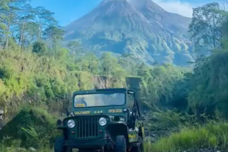 Yogyakarta: Borobudur Sunrise & Mount Merapi Jeep Tour