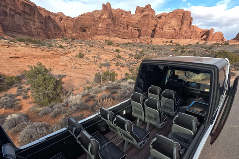 Desde Moab: Recorrido panorámico por el Parque Nacional de los Arcos con excursiones cortasExcursión al Atardecer | Parque Nacional de Arches