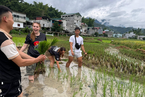 Giro di Ha Giang: Tour di 4 giorni in moto a guida autonoma - SENZA BUS