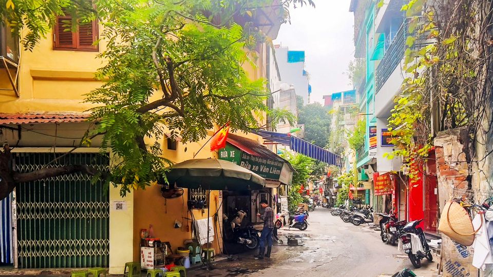 Vietnam: Hanoi and the Art of Street Crossing — Tasting Page