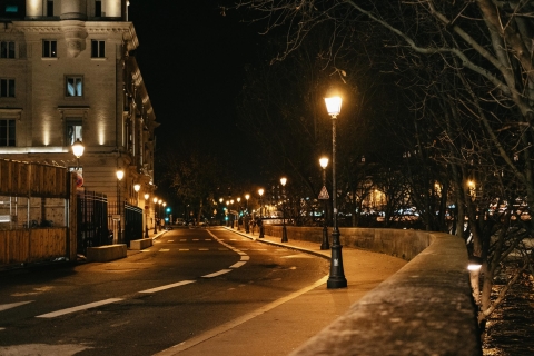 París: recorrido a pie por los secretos de la ciudad oscuraParís: recorrido a pie por los secretos de la ciudad oscura en inglés