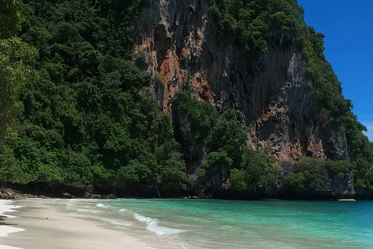 Phi Phi: En dag med snabb båt till Maya Bay med snorkling