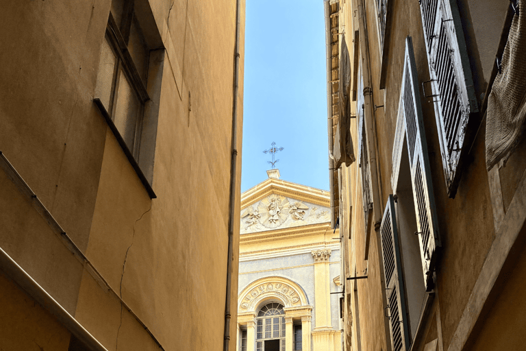 Nice: Old Town, Flower Market & Panoramic Views Walking Tour Nice: Old town & Marché aux Fleurs - Private Walking Tour
