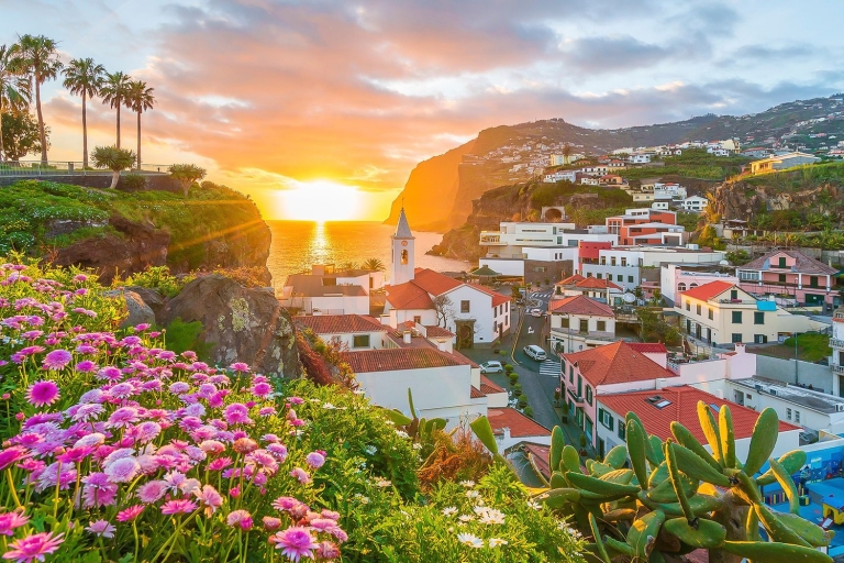 Madeira: tour de medio día por el Valle de las MonjasTour privado con recogida en el hotel