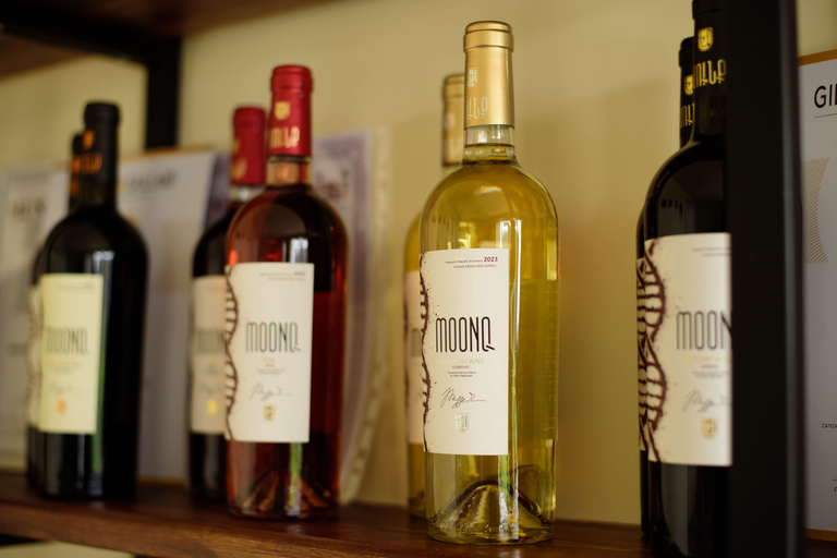 Rare Grape & Wine Tasting Experience at MOONQ