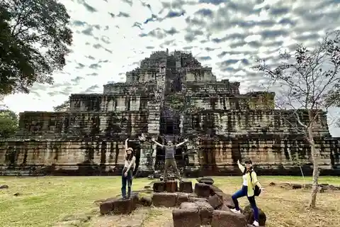 From Siem Reap: Koh Ker and Beng Mealea Temples Tour