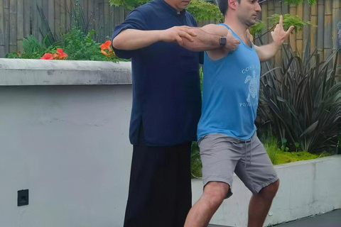 Mount Qingcheng: Tai Chi, Baduanjin Qigong or standing form