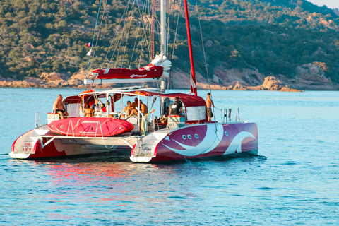 Croisière sur un maxi-catamaran à voiles