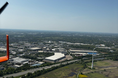 Scenic gyroplane flight over Bremen