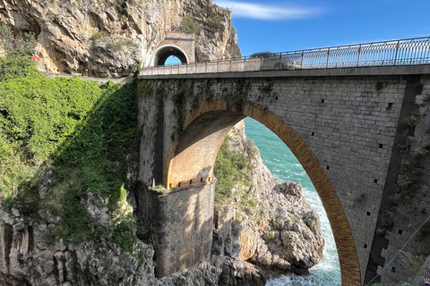 From Positano: Amalfi Coast Tour with Boat Excursion