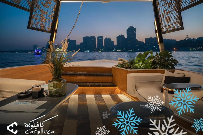 القاهرة: رحلة فلوكة خاصة مع العشاء والمشروبات