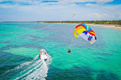 Punta Cana : activité en bateau rapide avec plongée en apnée et parachute ascensionnel