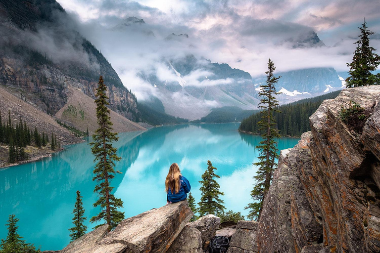 Halvdagsutflykt i liten grupp till Lake Louise och Moraine Lake