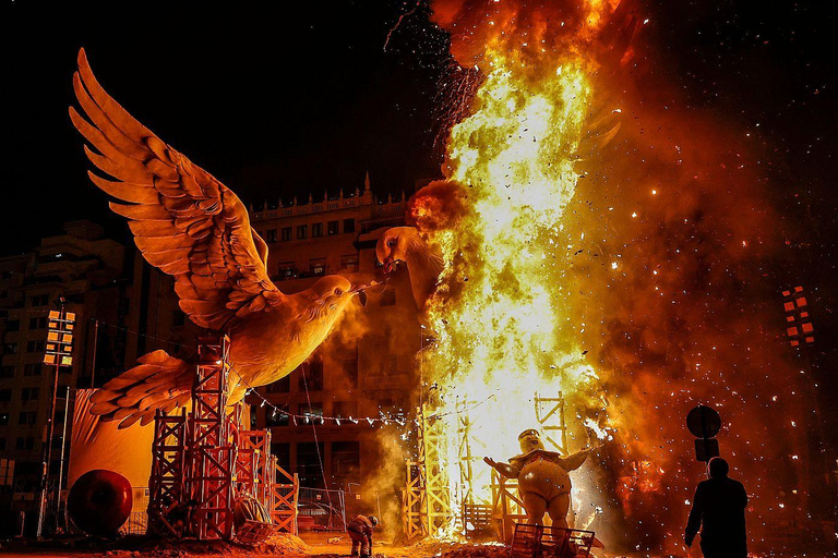 From Murcia & Alicante: Excursion to Las Fallas in Valencia DEPARTURE FROM ALICANTE
