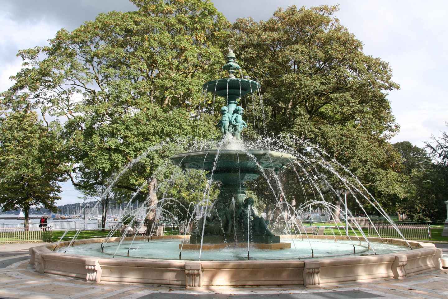 Geneva: Private Walking Tour with a Local Guide