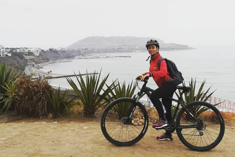 Lima: passeio de bicicleta por Miraflores, Barranco e Morro SolarPasseio de bicicleta por Lima - ao longo da costa