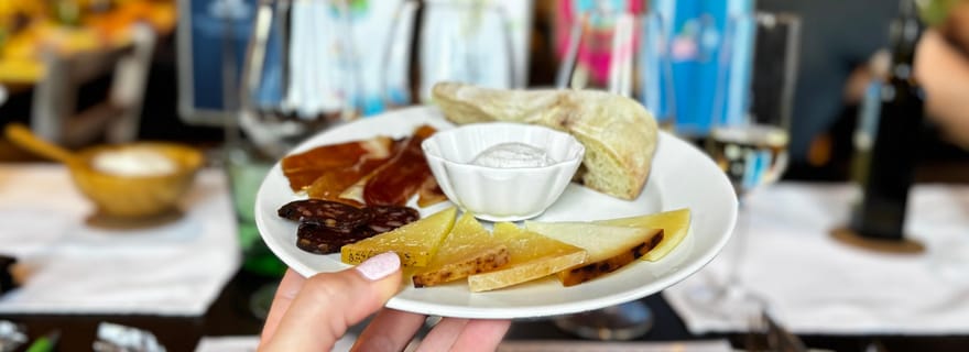 KRK : Visite guidée d'une fromagerie et dégustation de produits