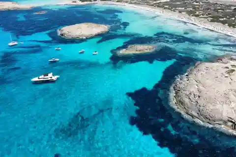 Ibiza: Formentera Bootstour mit Schnorcheln und Mittagessen