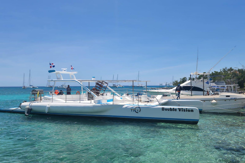 Punta Cana : excursion exclusive en catamaran privé vers l&#039;île de Saona - Service VIPPunta Cana : excursion exclusive en catamaran privé à l&#039;île de Saona – Service VIP