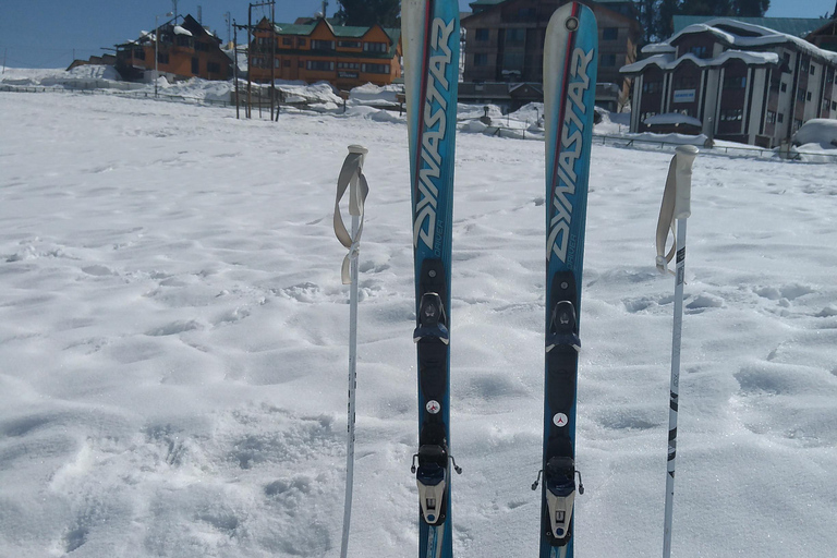 Tatra Mountains: Zakopane Private Ski Tour with Instructor Krakow: Instructor lead Ski Tour - Tatra Mountains