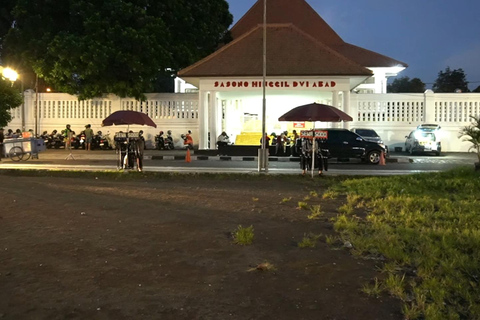 Yogyakarta: Borobudur, Prambanan & Alun-Alun Kidul Tour