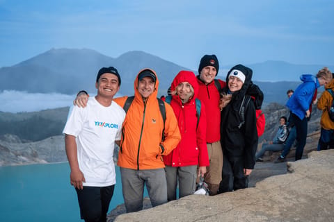 From Surabaya: Mount Bromo and Ijen Volcano 2-Day Tour