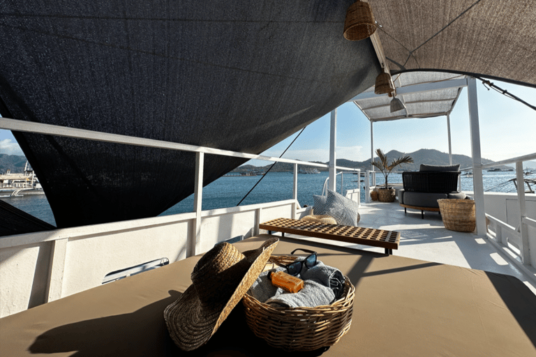 Coron: Luxury Bangka Full-Day Rental for Day Tour