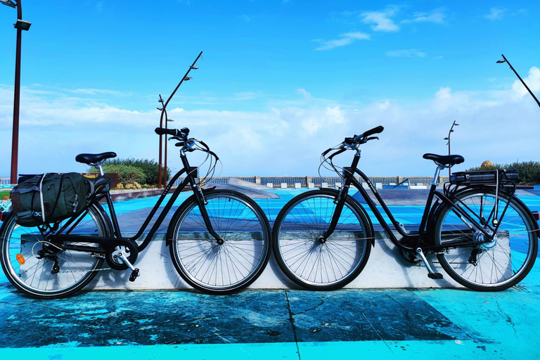 Cadiz: 1.45H Guided Segway/eScooters/EBikes for Big Groups Cadiz: 1.5H Private Guided Segway/eScooters/EBikes