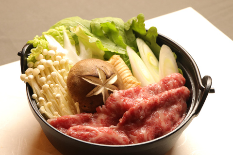 Osaka: Sumo Show with Halal Sukiyaki Group Sumo Show with Halal Sukiyaki set