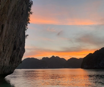 Lan Ha-bukten: Solnedgang og plankton-bioluminescerende nattkajakkpadling