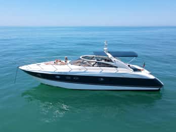 Von Quarteira: Luxusyachtcharter Algarve-Küste & Benagil