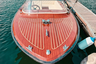 Wooden Boat Tour on Lake Como (Private)- Top Places for Pics