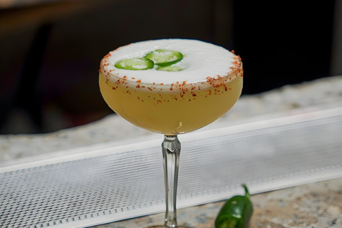 Mix Cocktails & Hidden Bar Scavenger Hunt In Chinatown