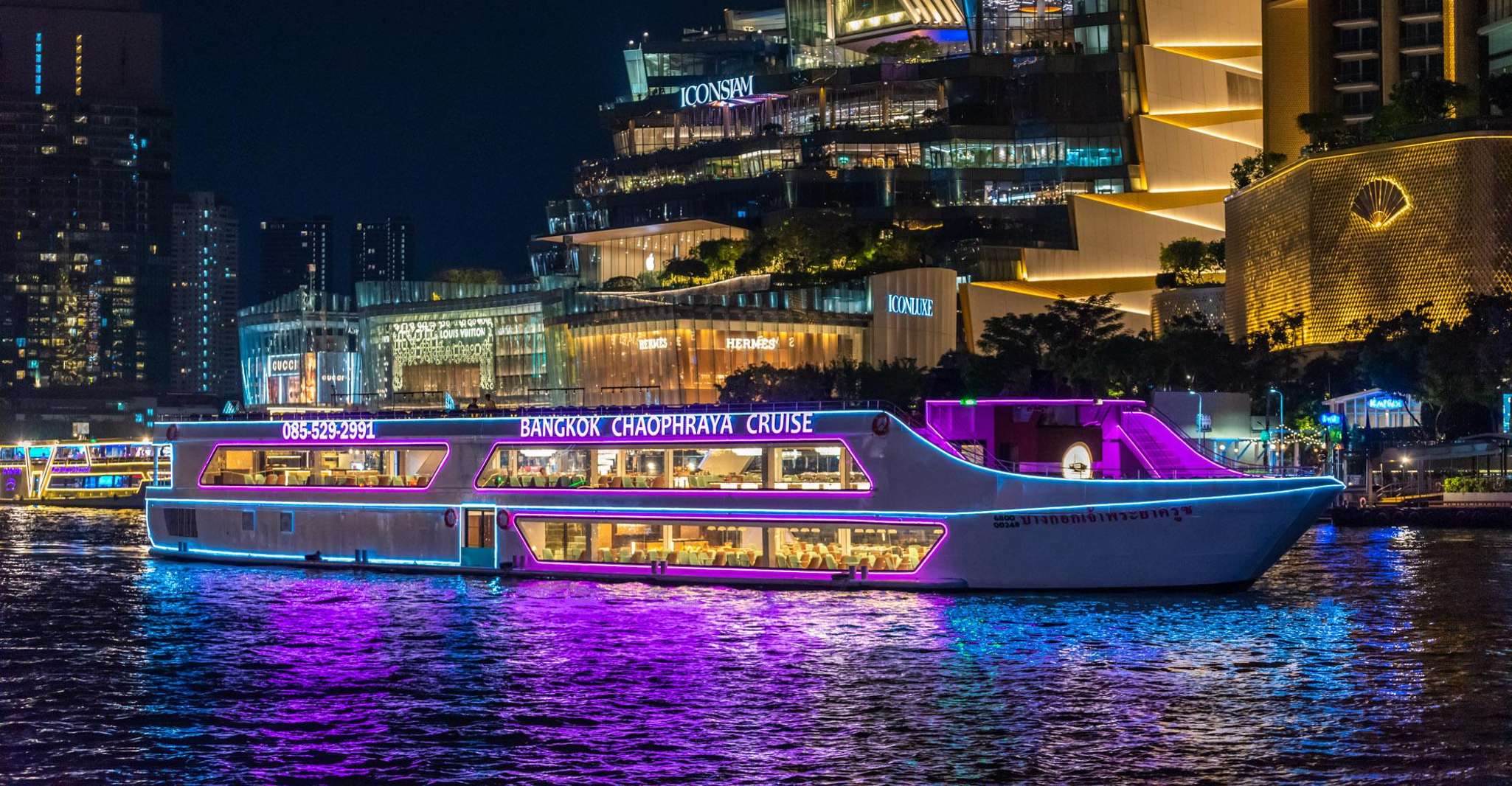 Bangkok: The Newest Luxury 5-Star Bangkok Chao Phraya Cruise