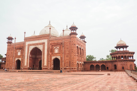 De Delhi/jaipur : - Visite du Taj Mahal et d'Agra en voiture à la journéeAu départ de Jaipur : - Visite du Taj Mahal et d'Agra en voiture à la journée