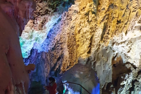 Von Alicante: zu den Höhlen in Europa, Canelobre. GidovikVon Alicante: zu den tiefsten Höhlen Europas, Canelobre.