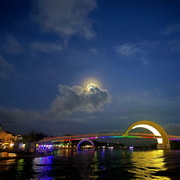 Hoi An: Lantern Boat Ride, Moonlight Bridge & Memories Show