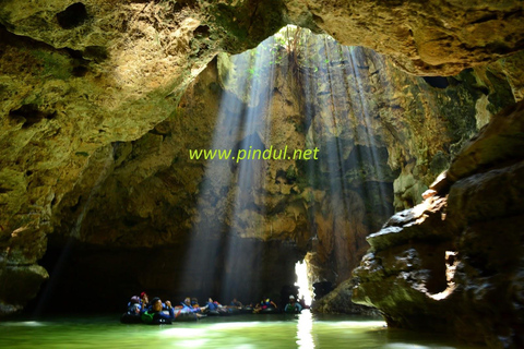 YOGYAKARTA ;: Mount Nglanggeran Day och floden PIndul Oyo