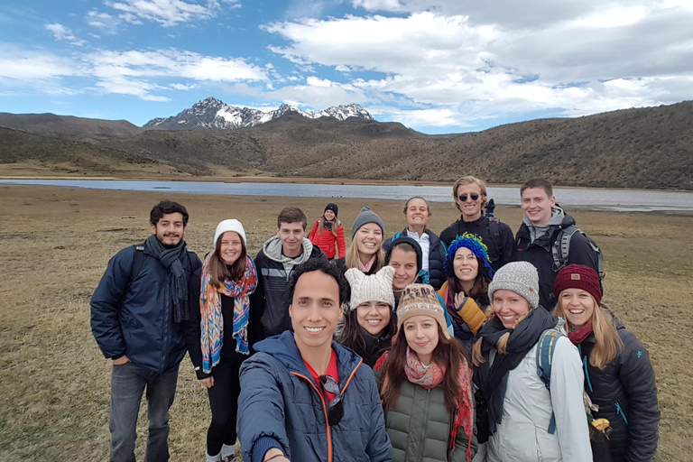 From Quito: Private Andes Tour to Cotopaxi & Quilotoa Lagoon