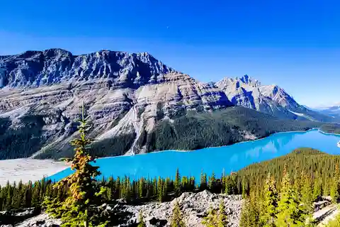 Calgary: Glaciers, Mountains, Lakes, Canmore and Banff Tour