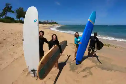 Oahu: Beginner Group Surf Lesson on North Shore