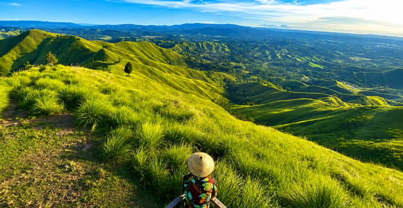 Bohol: Private Alicia Panoramic Ridge Hike with Transfer