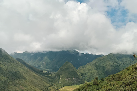 From Quito: Pululahua Crater + Calacalí (Carlota Jaramillo)