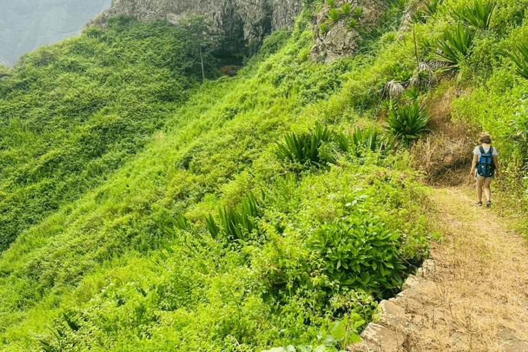 Santiago: Serra Malagueta Hike with Local Lunch