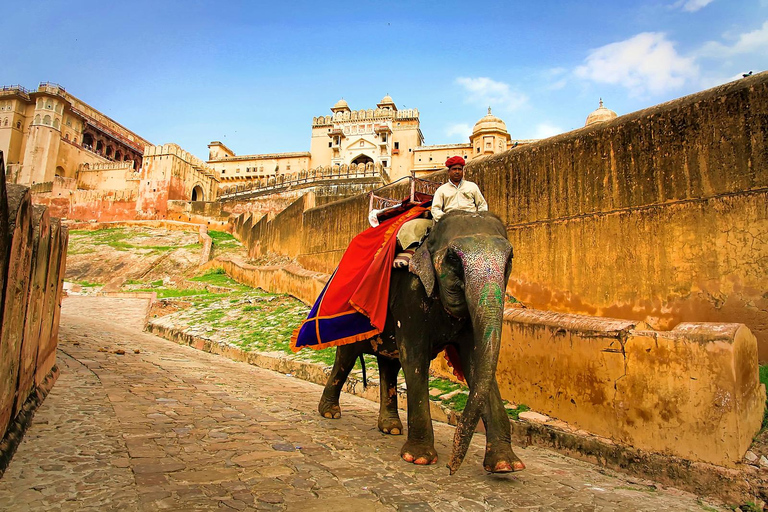 Jaipur: Tour panoramico della città di 2 giorni con taxi e guidaAuto + Guida turistica con biglietti d&#039;ingresso