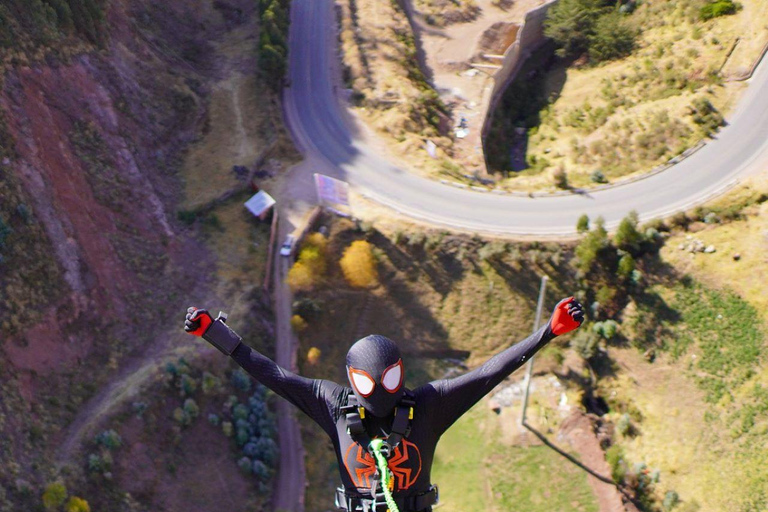 Extreme activity : Bungee jumping