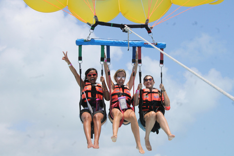Cancun: Speedboat, Snorkeling, Dolphin Beach & Parasailing