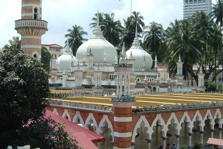 Kuala Lumpur: 30 Attractions Across 3 Eras