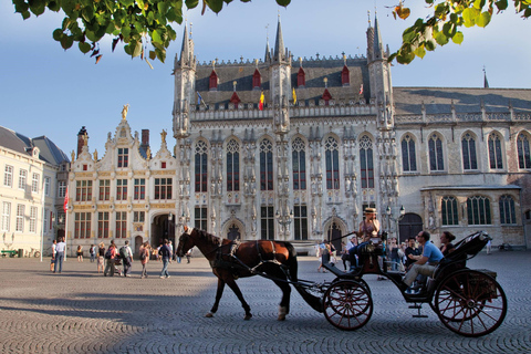 Brussels: Tour Bruges & Ghent with Cruise + Chocolate visit Tour in Spanish