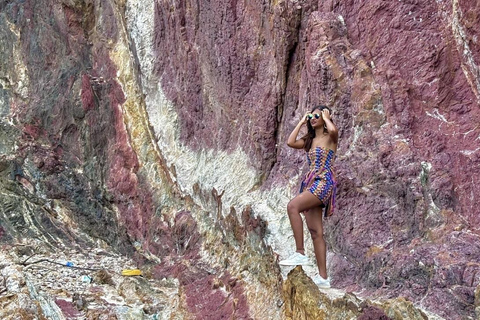 Hong Kong: Geopark Flaming Red Coast Hopping Tour